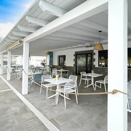 Surfing Colors Hotel&apartments דירה קורלחו