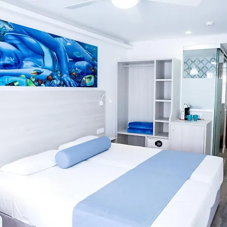 Surfing Colors Hotel&apartments קורלחו