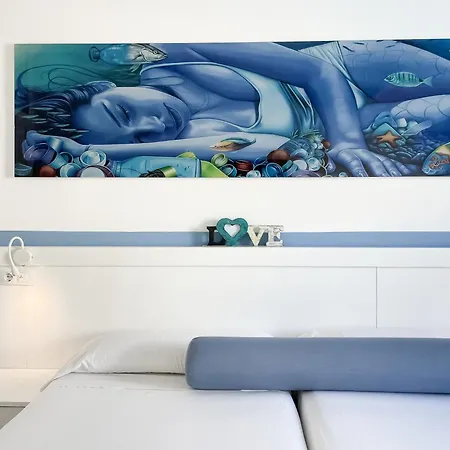 Surfing Colors Hotel&apartments קורלחו
