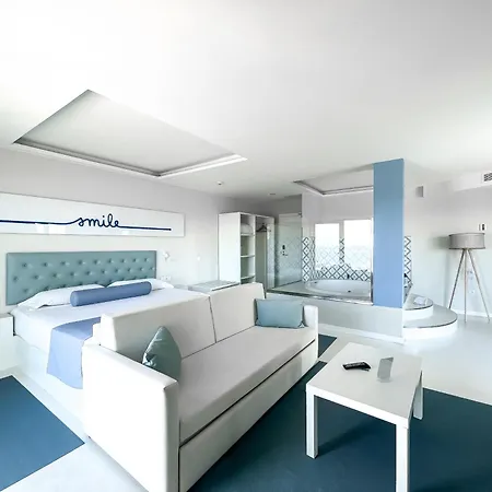 Surfing Colors Hotel&apartments דירה קורלחו